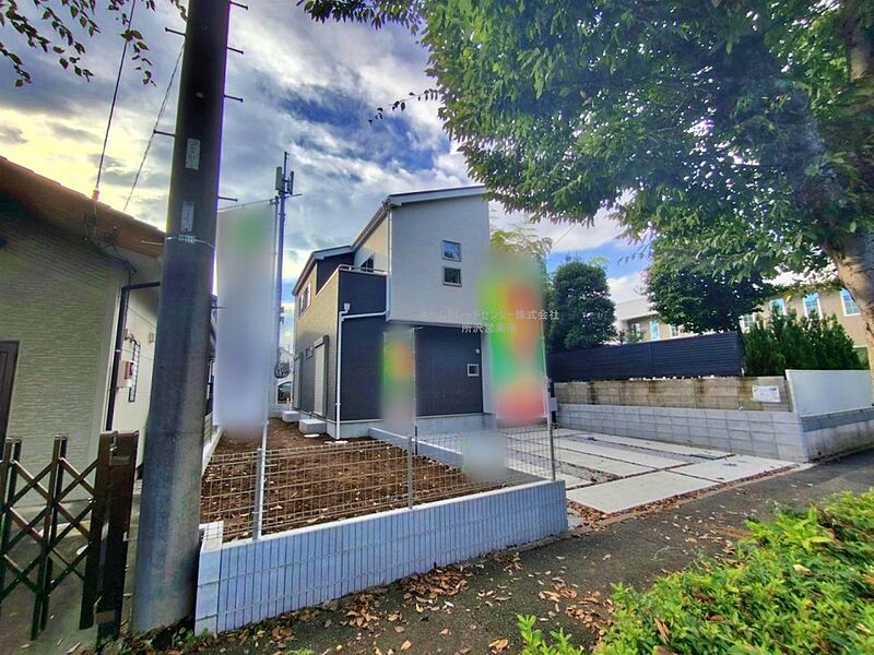 小学校まで徒歩5分、中学校まで徒歩6分でお子様の通学も安心の距離です◎時間にゆとりがあるので、放課後は習い事をしたり、友達とたくさん遊べそうですね♪