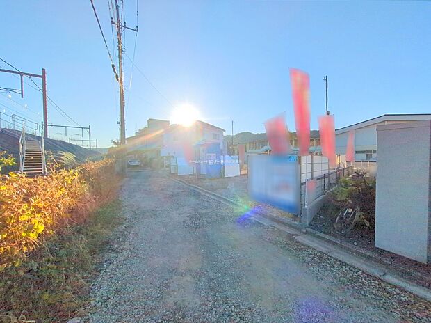 ひとたび扉を開けばそこに待っているのは上質な空間とマイホームでの新生活をイメージさせる優雅なひととき。「この家なら…」ではなく「ここに住みたい♪」と思う感動をお届けいたします。