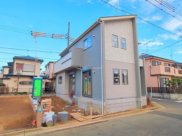 『１号棟』
住宅性能評価で耐震等級３（最高等級）を取得！お客様を守る大切な住宅だからこそ、第三者の検査を受けて安心して住んでいただける住宅をご案内させて頂きます。