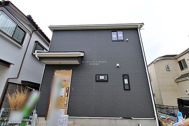 住宅性能評価で耐震等級3(最高等級)を取得!お客様を守る大切な住宅だからこそ、第三者の検査を受けて安心して住んでいただける住宅をご案内させて頂きます。その頑丈さを、ぜひ現地にてご体感くださいませ。