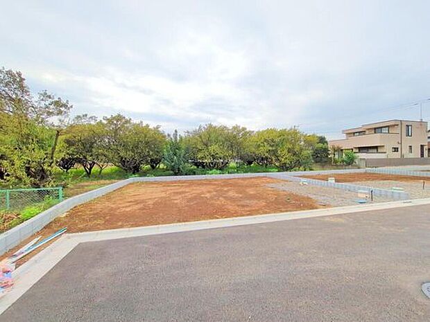 『4号棟』
気になった物件すぐにご見学対応させていただきます♪平日・お仕事帰りなど、いつでもご案内可能です♪周辺環境と併せて、実際に現地をご確認ください♪