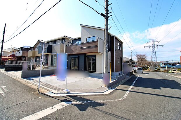 『１号棟』
ひとたび扉を開けばそこに待っているのは上質な空間とマイホームでの新生活をイメージさせる優雅なひととき。「この家なら…」ではなく「ここに住みたい♪」と思う感動をお届けいたします。