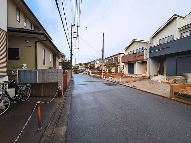 『1号棟』
ひとたび扉を開けばそこに待っているのは上質な空間とマイホームでの新生活をイメージさせる優雅なひととき。「この家なら…」ではなく「ここに住みたい♪」と思う感動をお届けいたします。