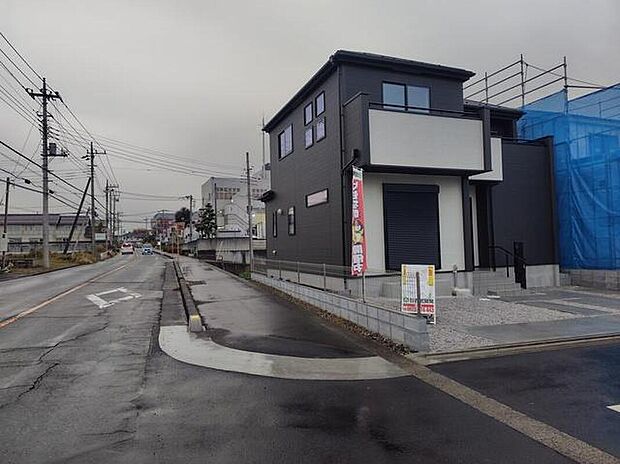 『1号棟』
ひとたび扉を開けばそこに待っているのは上質な空間とマイホームでの新生活をイメージさせる優雅なひととき。「この家なら…」ではなく「ここに住みたい♪」と思う感動をお届けいたします。