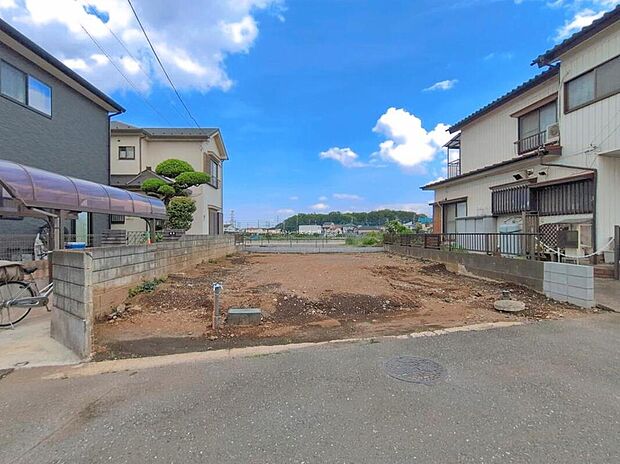 『A号棟』
気になった物件すぐにご見学対応させていただきます♪平日・お仕事帰りなど、いつでもご案内可能です♪周辺環境と併せて、実際に現地をご確認ください♪