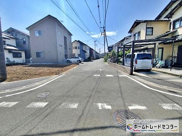 『1号棟』ひとたび扉を開けばそこに待っているのは上質な空間とマイホームでの新生活をイメージさせる優雅なひととき。「この家なら…」ではなく「ここに住みたい♪」と思う感動をお届けいたします。