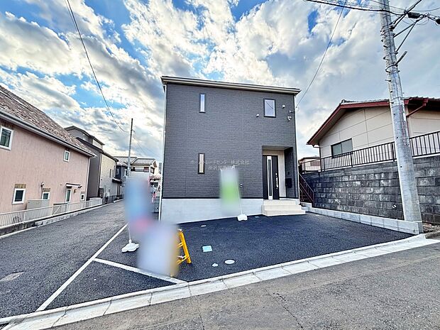 【現地外観写真】住宅性能評価で耐震等級３（最高等級）を取得！お客様を守る大切な住宅だからこそ、第三者の検査を受けて安心して住んでいただける住宅をご案内させて頂きます。その頑丈さを、ぜひ現地にてご体感くださいませ。