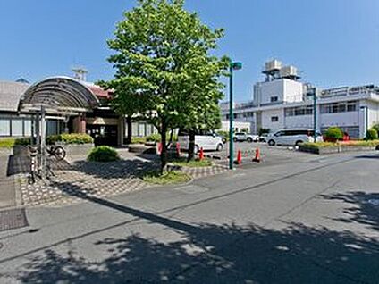 信愛病院 1800m (車で４分♪)