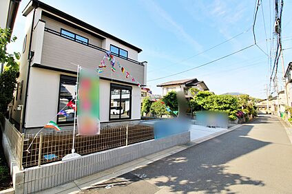 １号棟前面道路含む現地写真