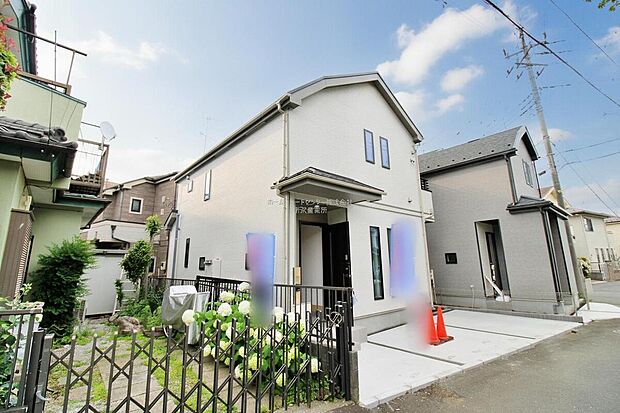 【現地外観写真】『A号棟』住宅性能評価で耐震等級３（最高等級）を取得！お客様を守る大切な住宅だからこそ、第三者の検査を受けて安心して住んでいただける住宅をご案内させて頂きます。