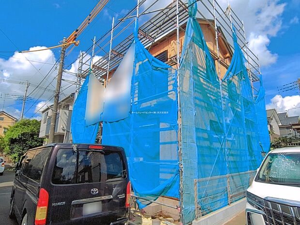 【現地外観写真】『A号棟』
住宅性能評価で耐震等級3(最高等級)を取得!お客様を守る大切な住宅だからこそ、第三者の検査を受けて安心して住んでいただける住宅をご案内させて頂きます。