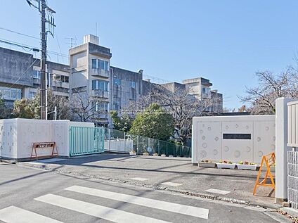 入間市立高倉小学校 700m (徒歩9分)