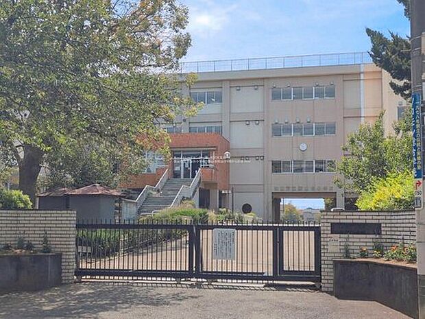 狭山市立狭山台小学校(約700m)