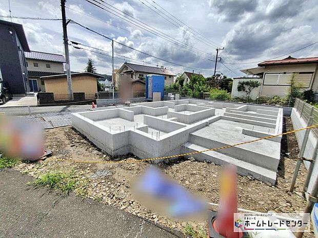【現地外観写真】『A号棟』
住宅性能評価で耐震等級３（最高等級）を取得！お客様を守る大切な住宅だからこそ、第三者の検査を受けて安心して住んでいただける住宅をご案内させて頂きます。