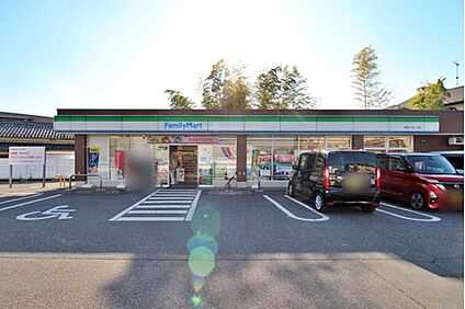 ファミリーマート東狭山ヶ丘一丁目店 520m(徒歩7分)