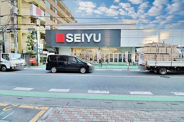 西友西所沢店(約563m)