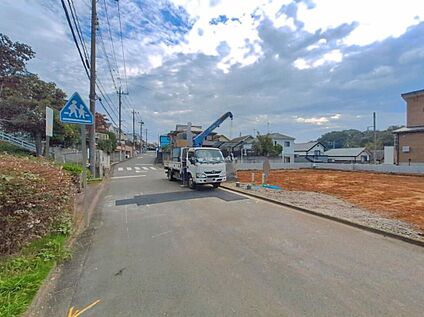 前面道路含む現地写真