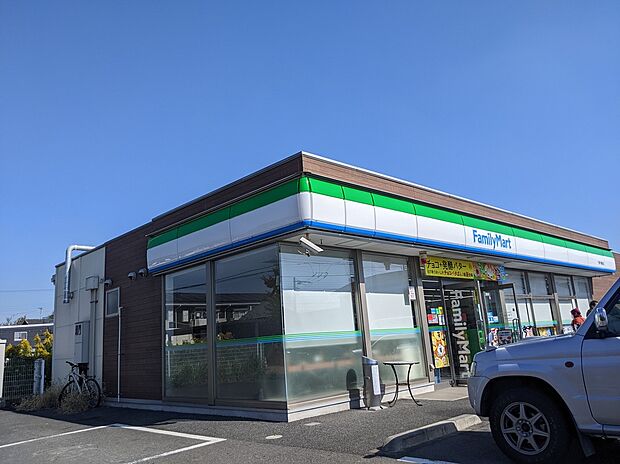 ファミリーマート千葉千種町店（約220m）