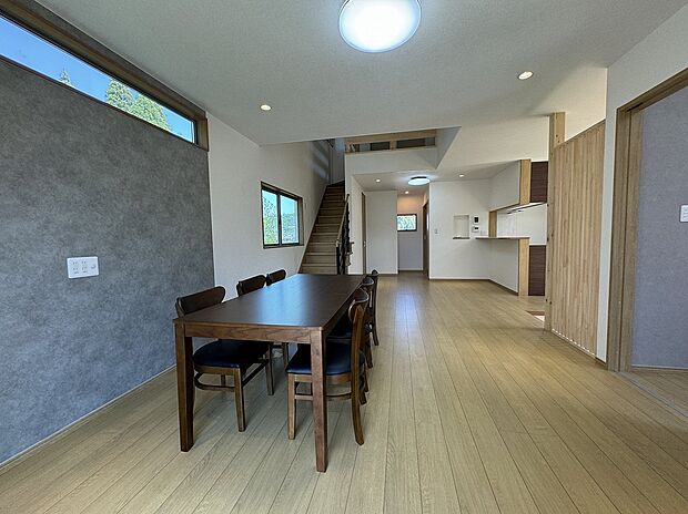 広々リビング！吹き抜けで更に広々と感じる作りを是非ご覧ください。