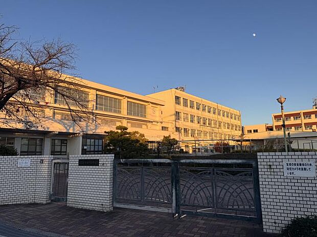 一柳中学校(約410m・徒歩6分)