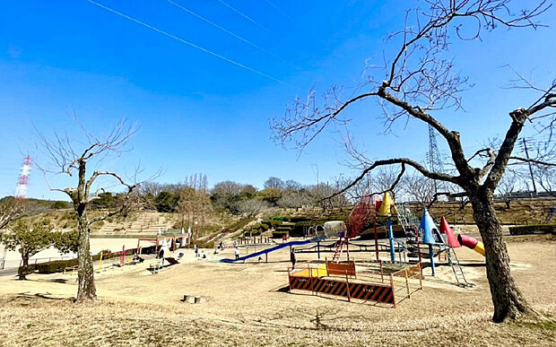 七曲公園 まで徒歩約10~11分