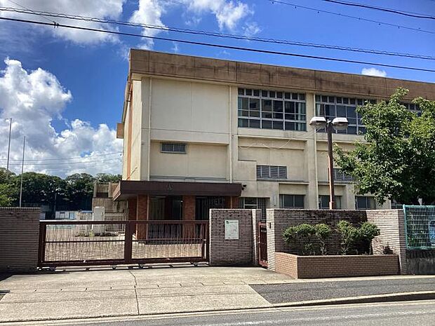 大高北小学校（約2,800m・徒歩35分）