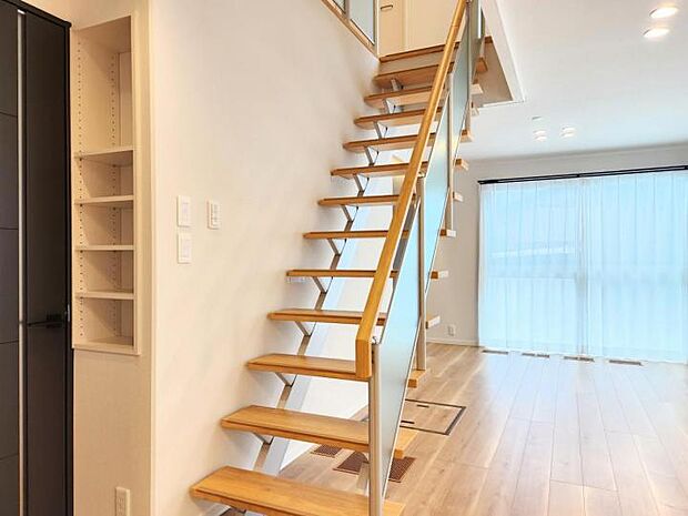 【【施工事例】オープン階段】開放的なオープン階段