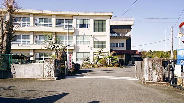 菰野中学校(約1,200m・徒歩12分)