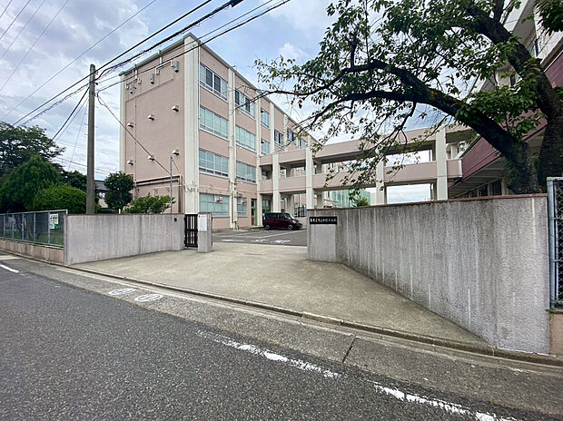 中根小学校(約450m)