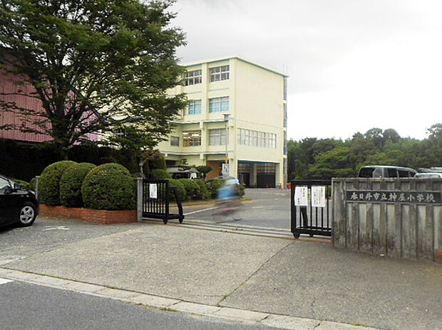 神屋小学校_20120904（約810m）