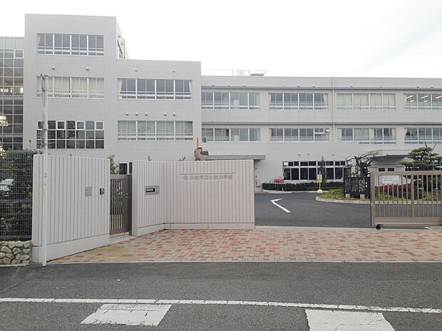 小牧小学校（約1,500m）