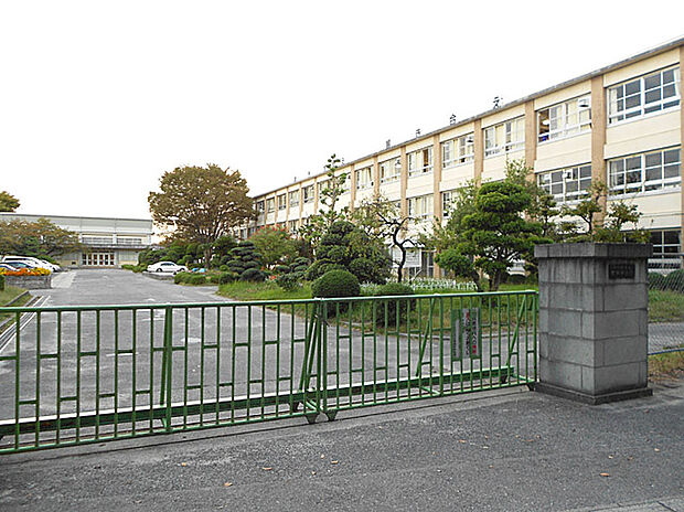 中部中学校（約1,200m）