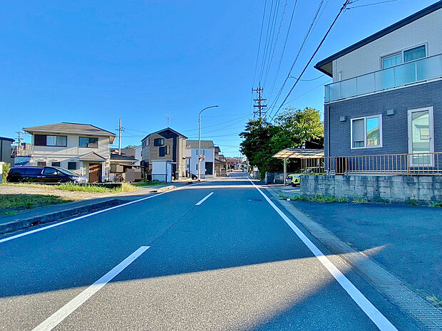 〇●前面道路(撮影2025年11月)●〇
堂々完成！即入居可！　　　　　　　　　　　　
アイデムホーム南店は緑区役所から徒歩2分！
水曜日も営業しております！　　　　　