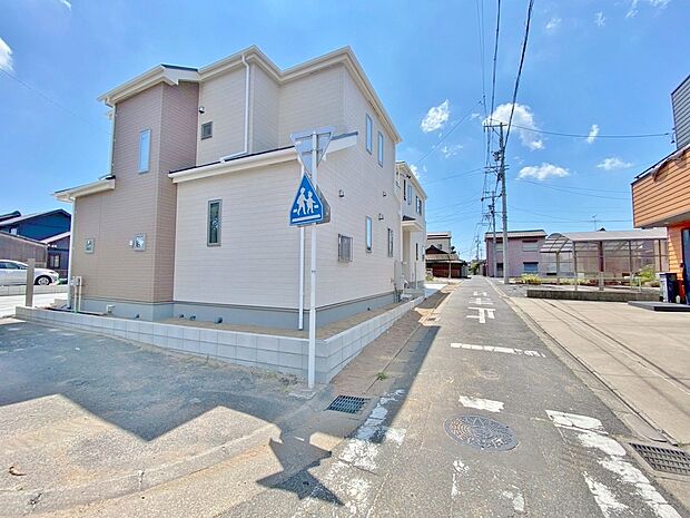 〇●前面道路(撮影2025年9月)●〇
堂々完成!即入居可!
アイデムホーム南店は緑区役所から徒歩2分!
水曜日も営業しております!