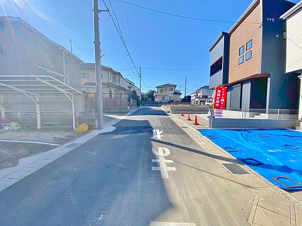 【前面道路】〇●前面道路(撮影2025年11月)●〇
堂々完成!即入居可!
アイデムホーム南店は緑区役所から徒歩2分!
水曜日も営業しております!