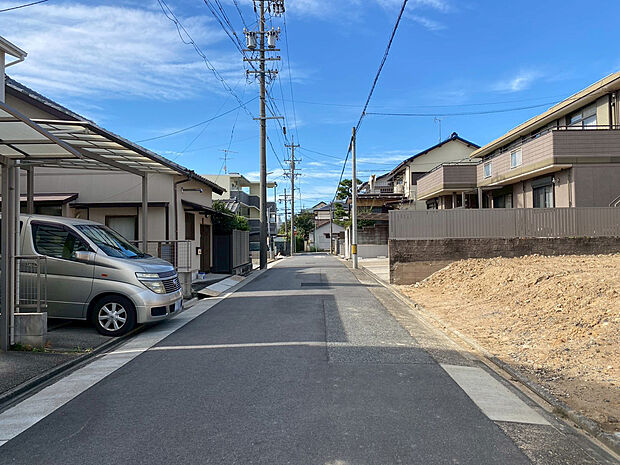 【前面道路】〇●前面道路(撮影2025年10月)●〇
モデル案内も承ります!
アイデムホーム南店は緑区役所から徒歩2分!
水曜日も営業しております!