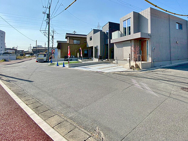 【前面道路】〇●前面道路(撮影2025年11月)●〇
堂々完成!即入居可!
アイデムホーム南店は緑区役所から徒歩2分!
水曜日も営業しております!