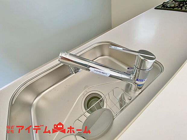 【浄水器付き水栓】蛇口をひねるとすぐにきれいなお水が使える蛇口一体型浄水器を設置