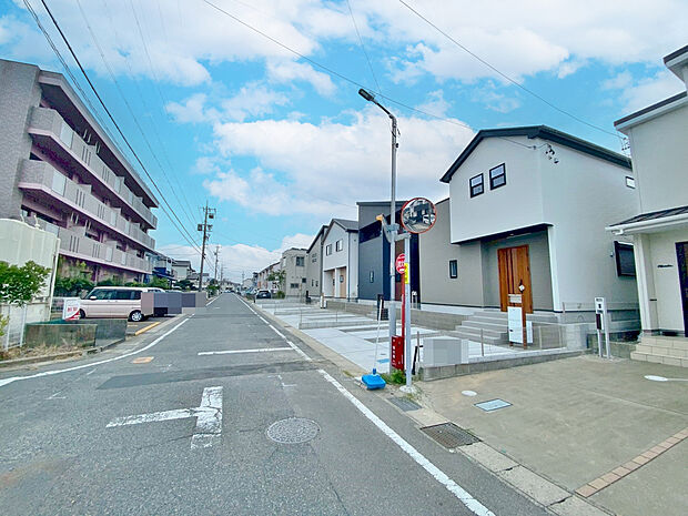 【前面道路】〇●前面道路(撮影2025年9月)●〇
堂々完成!即入居可!
アイデムホーム南店は緑区役所から徒歩2分!
水曜日も営業しております!