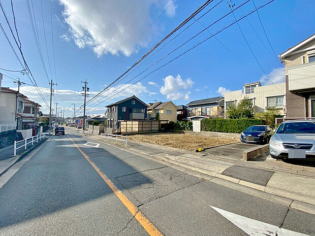 【前面道路】〇●前面道路(撮影2025年11月)●〇
モデル案内も承ります！　　　　　　
アイデムホーム南店は緑区役所から徒歩2分！
水曜日も営業しております！　　　　　　