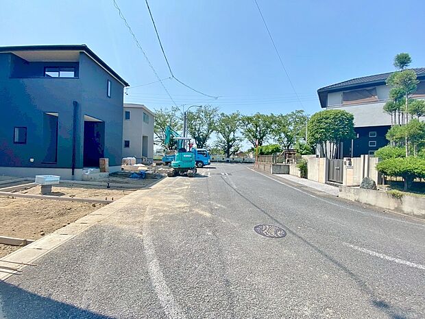 現地(2025年7月)撮影
休日、平日問わずお気軽にお問合せくださいませ。