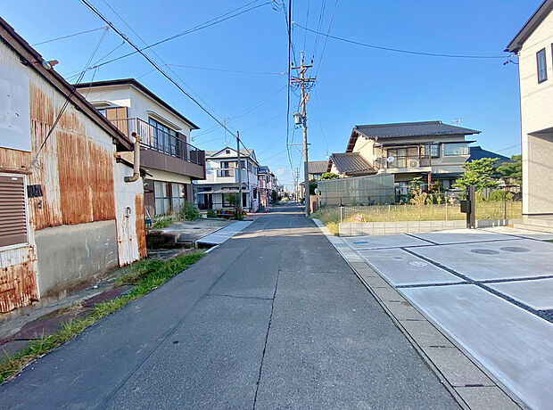 現地(2025年10月)撮影
休日、平日問わずお気軽にお問合せくださいませ。