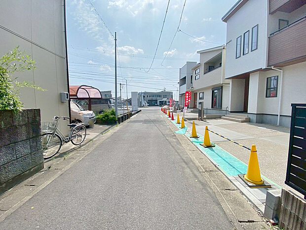 現地(2025年7月)撮影
休日、平日問わずお気軽にお問合せくださいませ。