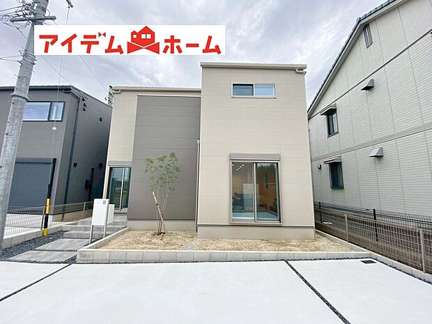 現地（2025年10月）撮影
休日、平日問わずお気軽にお問合せくださいませ。