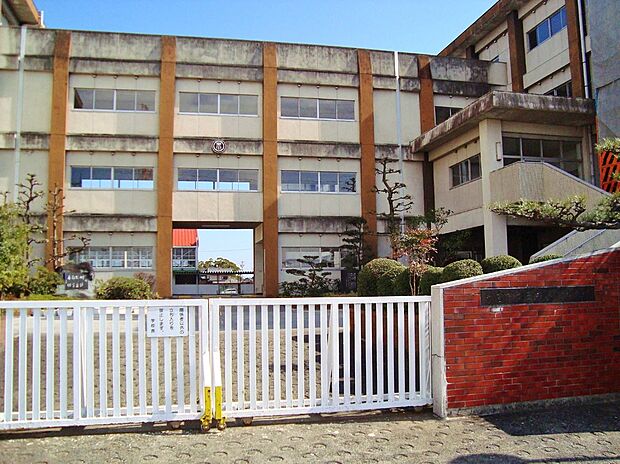 一宮市立西成東部中学校(約1,000m)