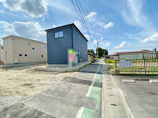 【前面道路】休日、平日問わずお気軽にお問合せくださいませ。