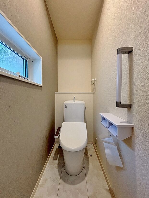 【トイレ】温水洗浄機能付き！