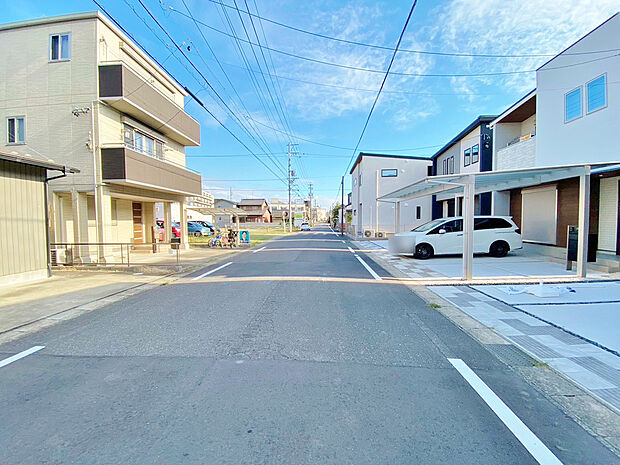 【前面道路】休日、平日問わずお気軽にお問合せください。年末年始以外毎日営業中♪