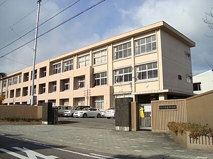江南市立布袋中学校 1300m