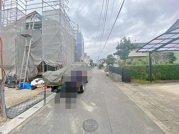 【前面道路】休日、平日問わずお気軽にお問合せください。年末年始以外毎日営業中♪